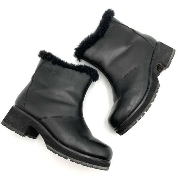 UGG Australia Platform Heel Booties Size 6 Black 90s Leather Square Toe Boots - Picture 1 of 16